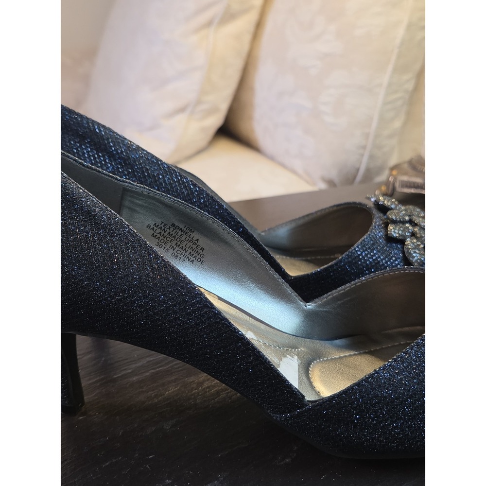 Bandolino Women's Bdniella Peak Toe Sparkle Navy Silver Bow Heels Size 10M NEW! - Picture 10 of 12